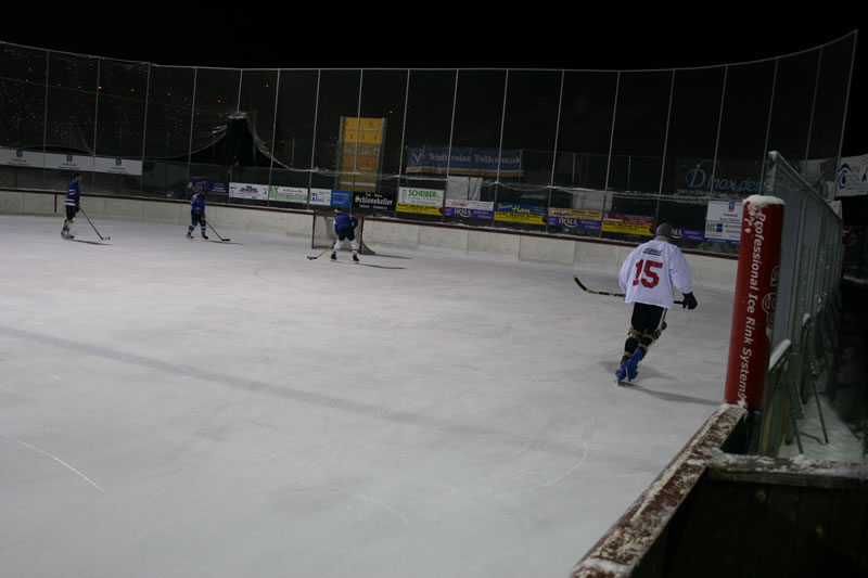 gal/Eishockeyspiel in Toblach/2008-02-02 SVR Eishockey 022.jpg